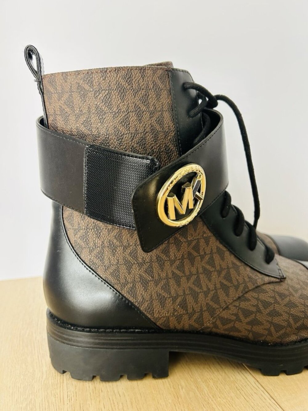 Michael Kors Ankle Combat Boots New Size 9 Women Brown Black - Picture 7 of 8